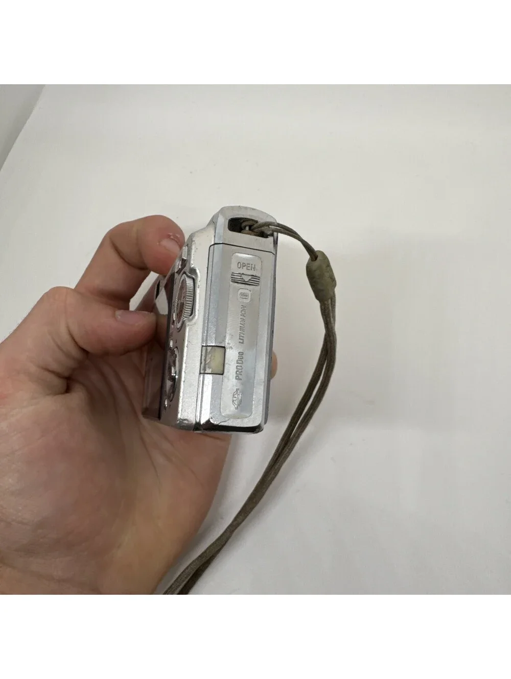 Sony Cybershot DSC-W80 7.2 MP Digital Camera  + Battery SD Charger & Case Tested